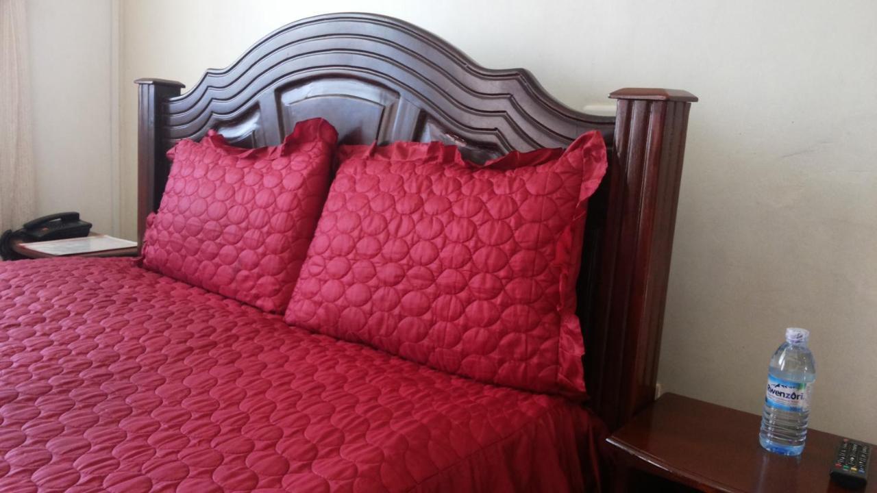 Westcliff Hotel 리라 외부 사진